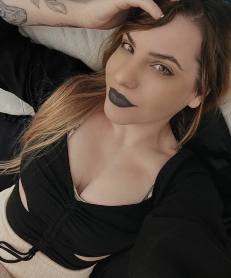 Foto di nudo di fuga di OnlyFans di Sara Secora