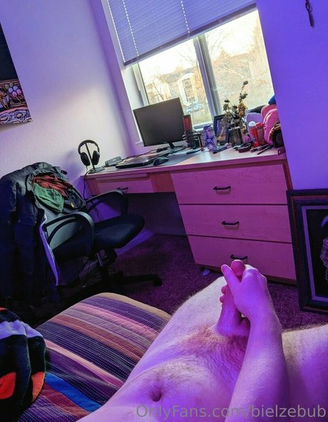 Foto di nudo di fuga di OnlyFans di Bielzebub