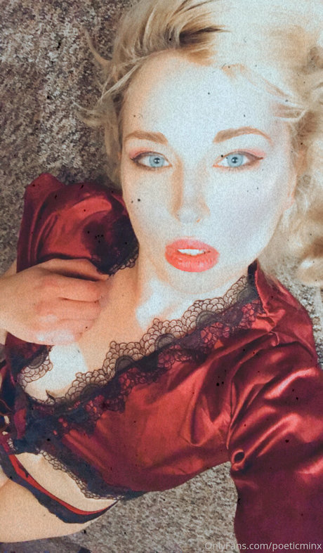 Foto di nudo di fuga di OnlyFans di Poeticminx