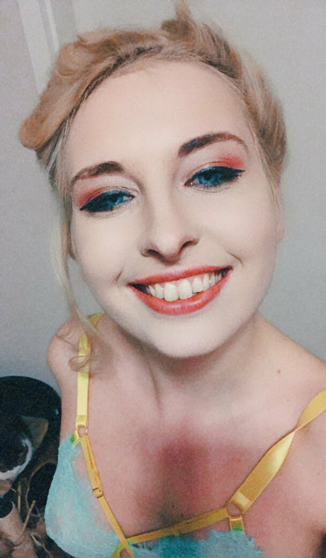 Foto di nudo di fuga di OnlyFans di Poeticminx