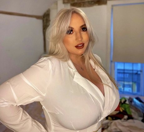 Foto di nudo di fuga di OnlyFans di Shona Colson