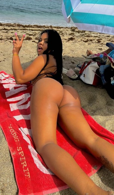 Foto di nudo di fuga di OnlyFans di Rihanna Miller