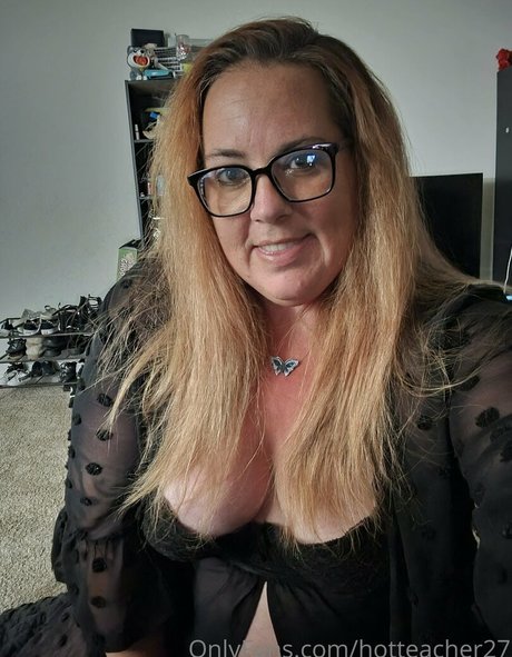 Hotteacher27