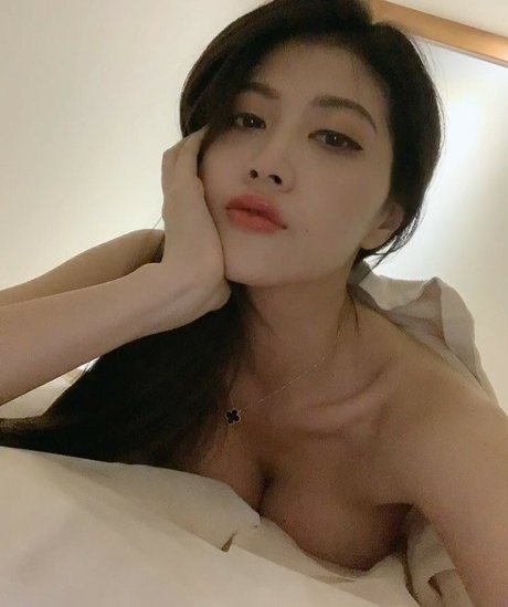 Foto di nudo di fuga di OnlyFans di Dododoris