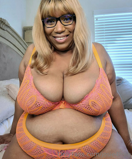 Josie4free