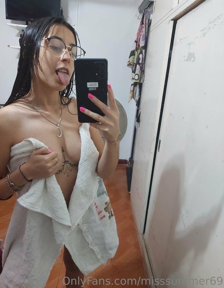 Foto di nudo di fuga di OnlyFans di Misssummer69