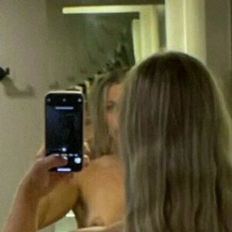 Foto di nudo di fuga di OnlyFans di Belittleee