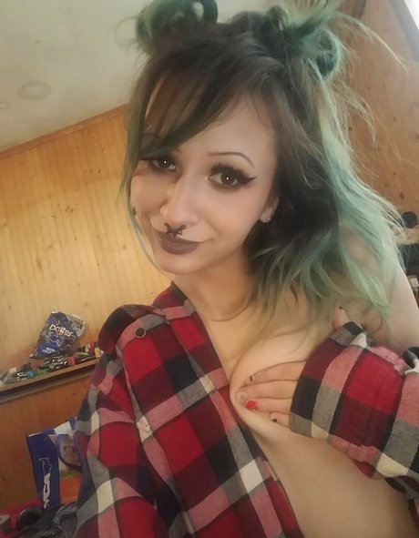 Foto di nudo di fuga di OnlyFans di Anarchomilk
