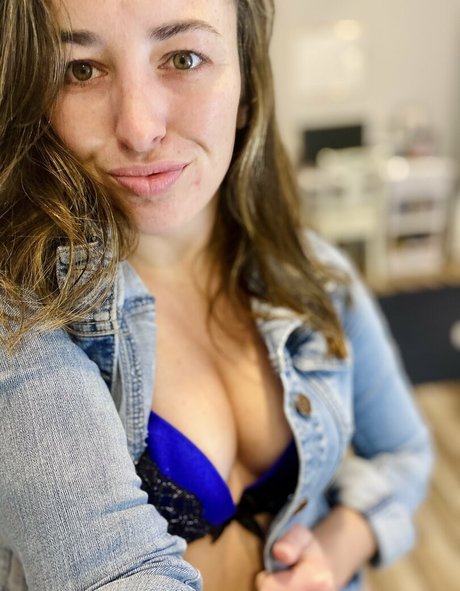 Foto di nudo di fuga di OnlyFans di Breezybre