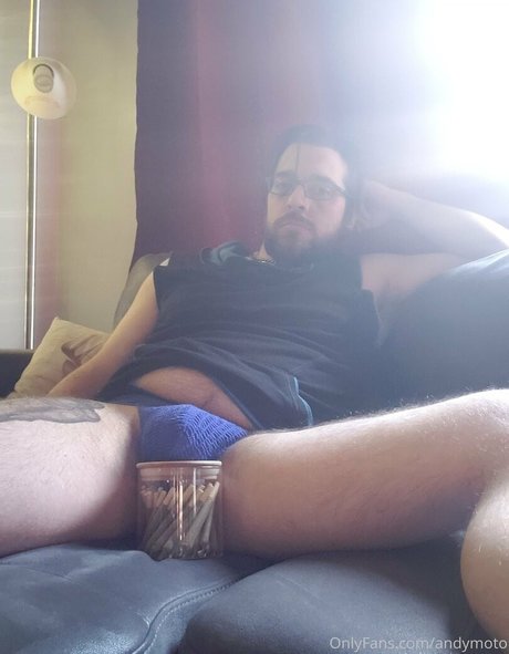 Foto di nudo di fuga di OnlyFans di Andymoto