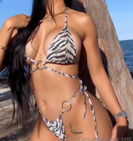 Foto di nudo di fuga di OnlyFans di Eliane Soto