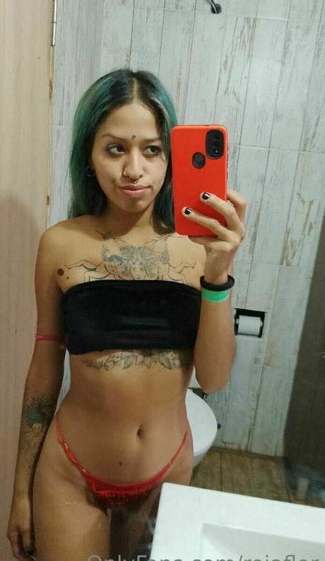 Foto di nudo di fuga di OnlyFans di Redbunniee