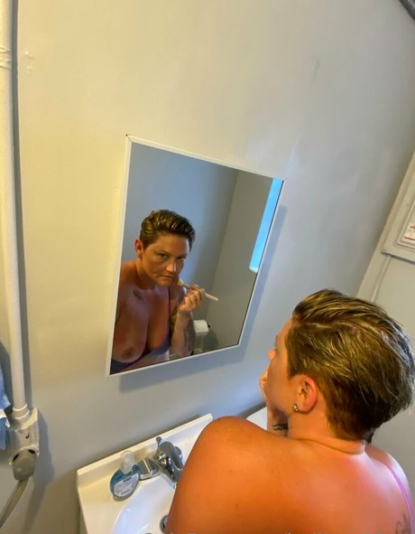 Foto di nudo di fuga di OnlyFans di Holliess1free