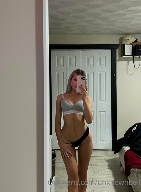 Foto di nudo di fuga di OnlyFans di Unknownbell