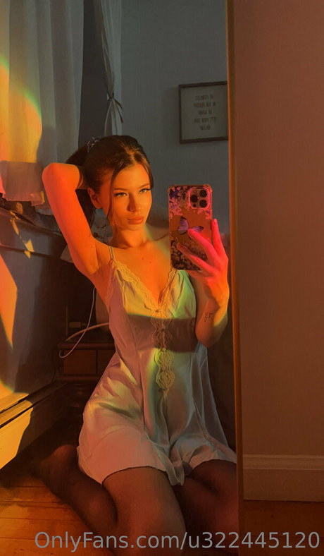 Foto di nudo di fuga di OnlyFans di Nicole Kinsley