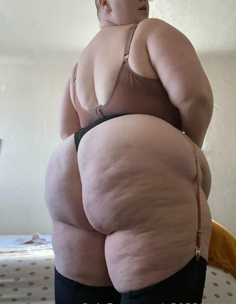 Bbwfrogprincess