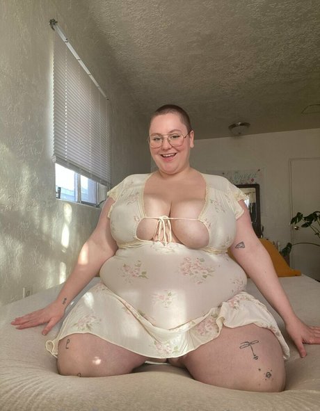Foto di nudo di fuga di OnlyFans di Bbwfrogprincess