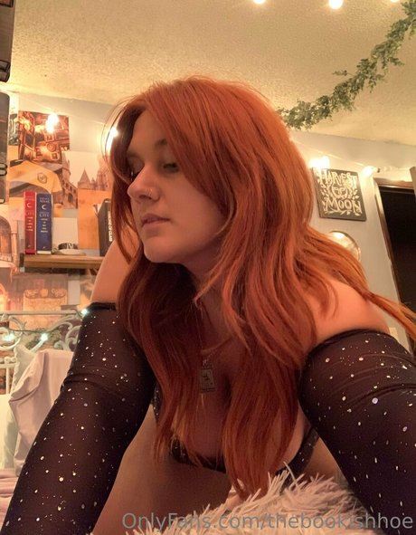 Foto di nudo di fuga di OnlyFans di Thebookishhoe