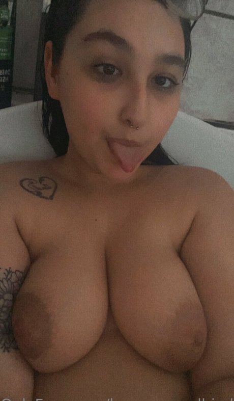 Foto di nudo di fuga di OnlyFans di Brownneyedbimbo