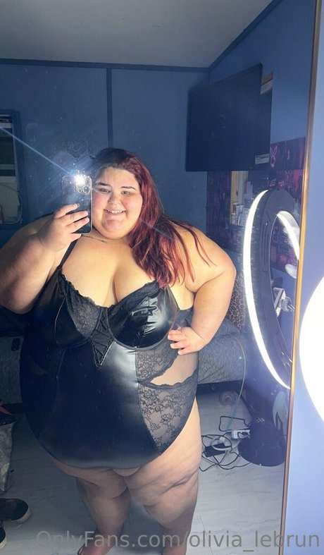 Foto di nudo di fuga di OnlyFans di Olivialebrun