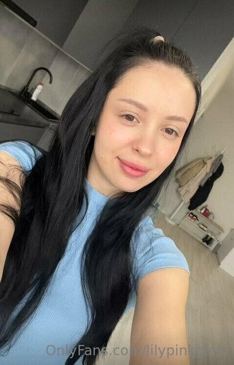 Foto di nudo di fuga di OnlyFans di Lilypinkglow
