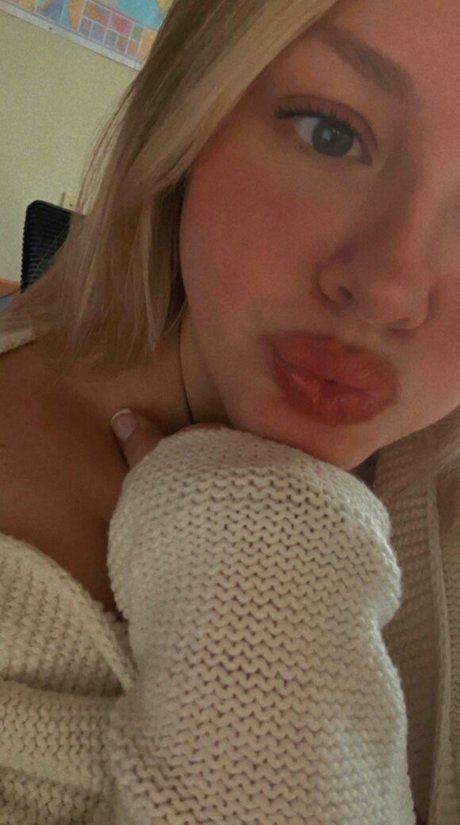 Foto di nudo di fuga di OnlyFans di Fefecoco