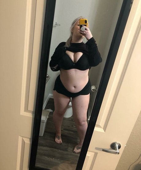 Foto di nudo di fuga di OnlyFans di Bailey Bee