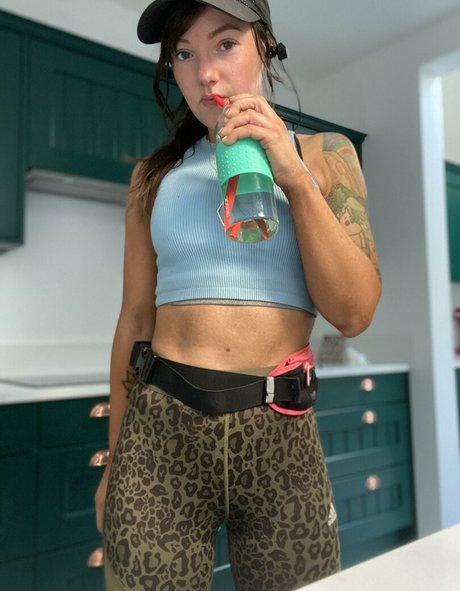 Foto di nudo di fuga di OnlyFans di Maisey Brooks