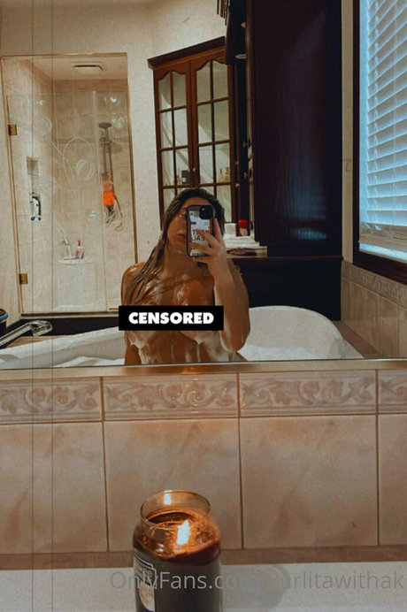 Foto di nudo di fuga di OnlyFans di Karlitathek