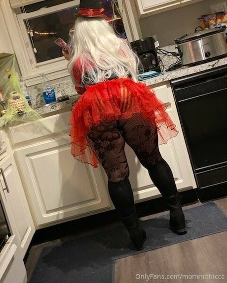 Mommithiccc