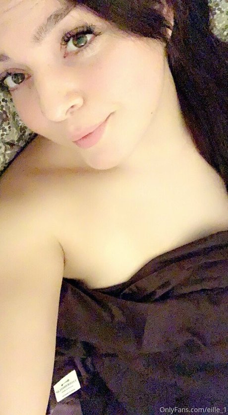 Foto di nudo di fuga di OnlyFans di Eille1