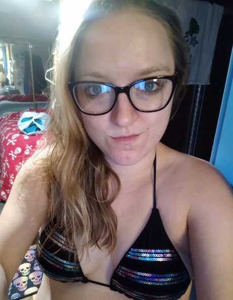 Foto di nudo di fuga di OnlyFans di Aprilrose1992