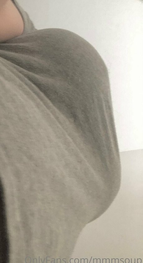 Foto di nudo di fuga di OnlyFans di Mmmsoup