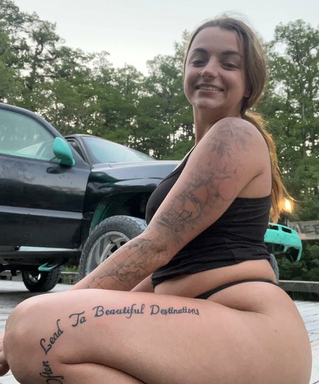 Foto di nudo di fuga di OnlyFans di Backwoodsbaddasf