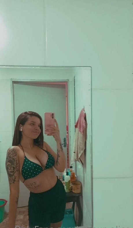 Foto di nudo di fuga di OnlyFans di Amouralice