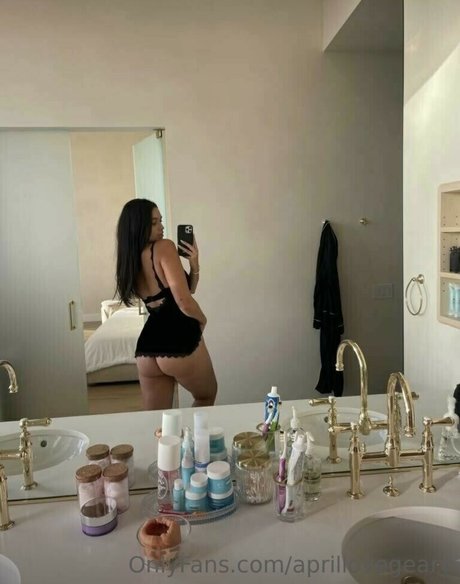 Aprillovegeary