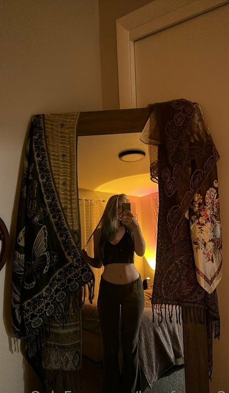 Foto di nudo di fuga di OnlyFans di Lunaforyou2