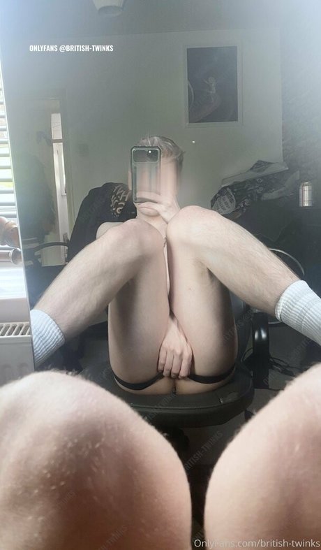 Foto di nudo di fuga di OnlyFans di Britishtwinks