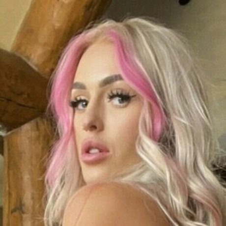 Foto di nudo di fuga di OnlyFans di Tittyauna