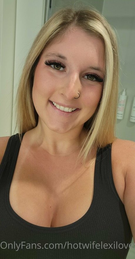 Hotwifelexilovex