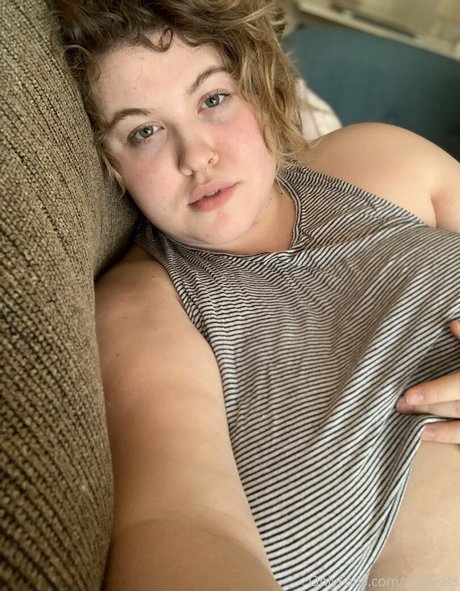 Foto di nudo di fuga di OnlyFans di Aliceeats