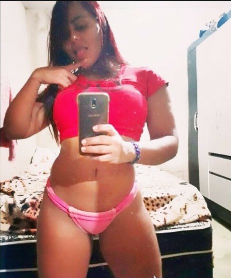 Foto di nudo di fuga di OnlyFans di Leyla Britto