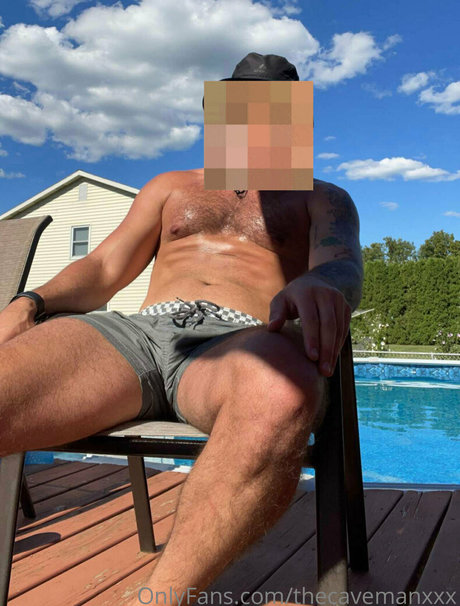 Foto di nudo di fuga di OnlyFans di Thecavemanxxx