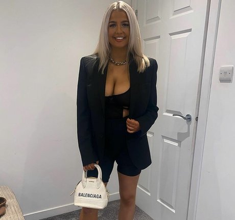 Foto di nudo di fuga di OnlyFans di Elizabeth Taylor