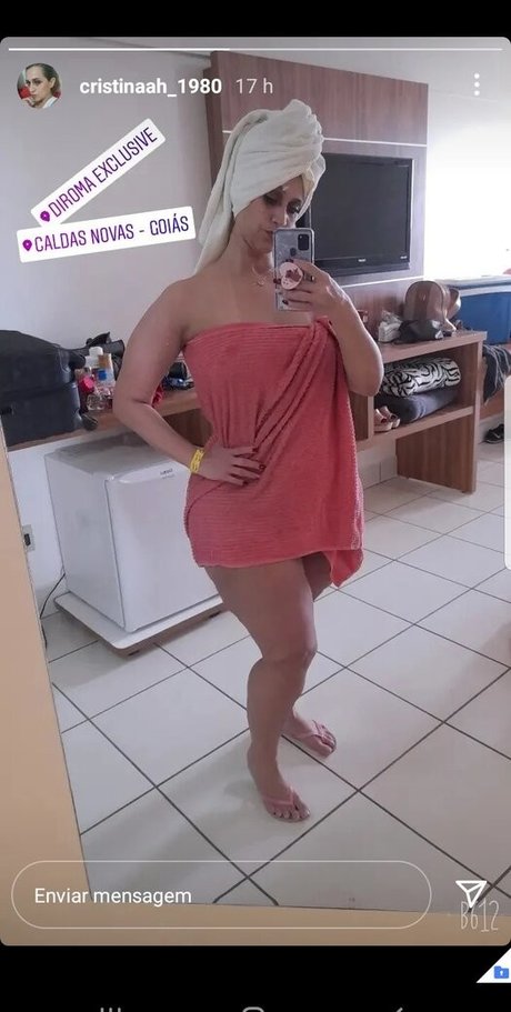 Foto di nudo di fuga di OnlyFans di Helen Cristina
