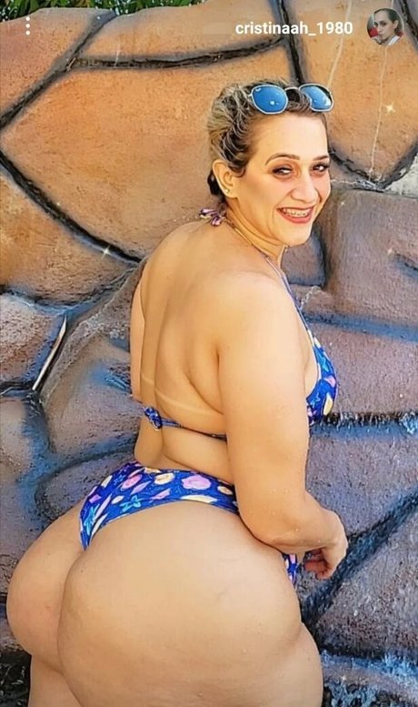 Foto di nudo di fuga di OnlyFans di Helen Cristina