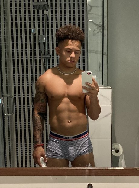 Foto di nudo di fuga di OnlyFans di Bigmarvjr