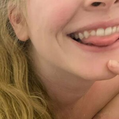 Foto di nudo di fuga di OnlyFans di Oheytherehello