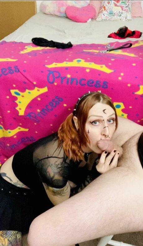 Foto di nudo di fuga di OnlyFans di Cutiesuccubus