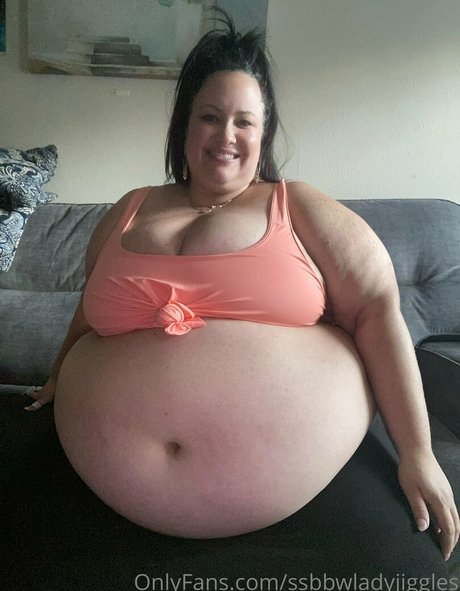 Foto di nudo di fuga di OnlyFans di Ssbbwladyjiggles